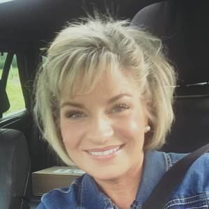 Meet your Posher, Tina